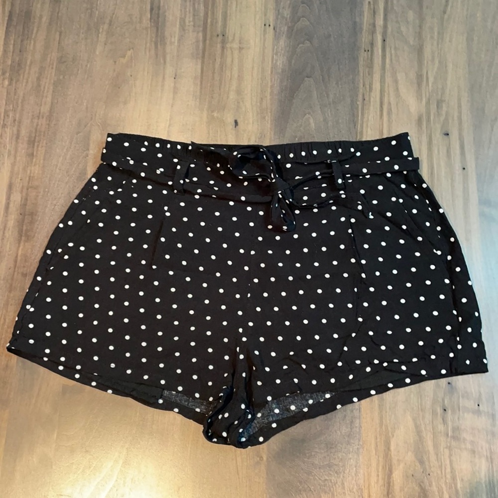 Bluenotes polka dot belted shorts